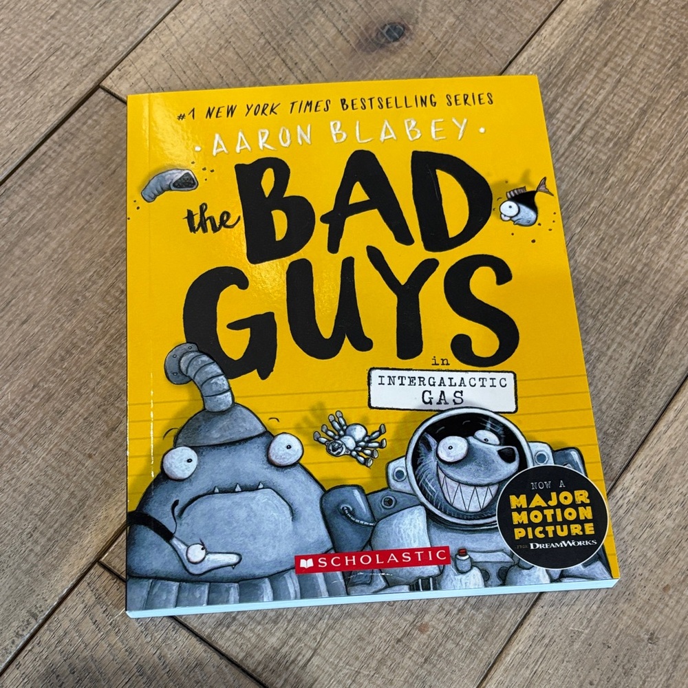 Scholastic The Bad Guys in Intergalactic Gas - Yellow Cover